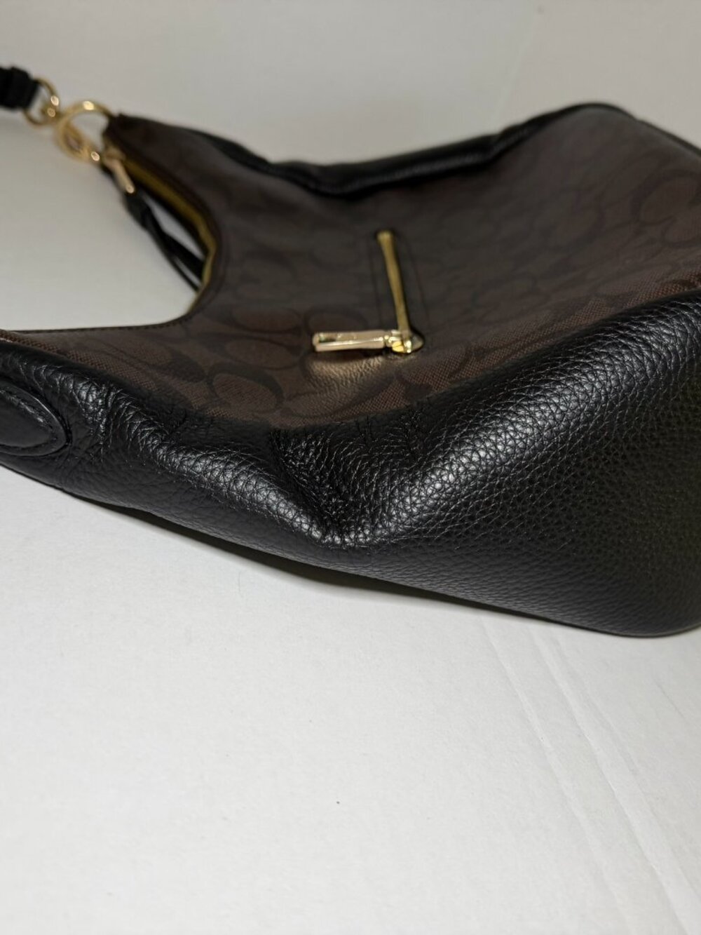 Coach Jules Hobo in Signature Canvas - Picture 7 of 9